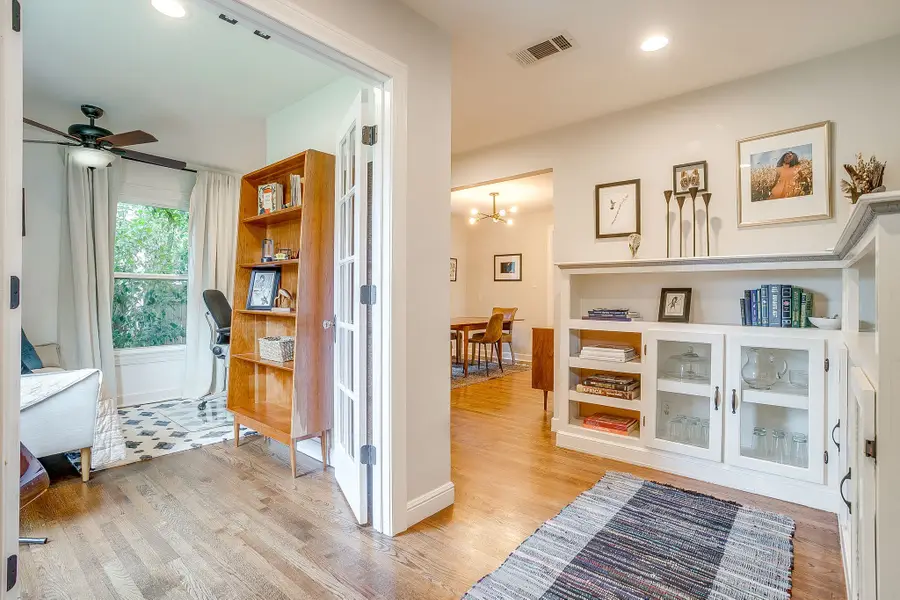 4516 Calmont Avenue, Fort Worth, TX 76107 - #3