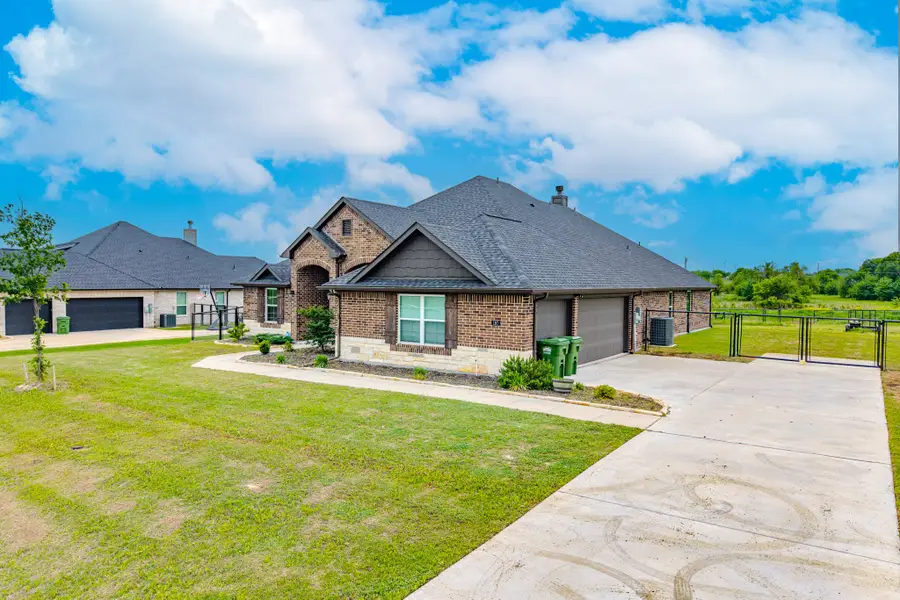 197 Stone Canyon Drive, Rhome, TX 76078 - #2