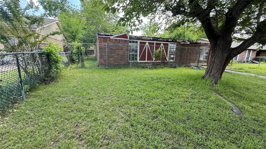 9532 Glengreen Drive, Dallas, TX 75217 - #2