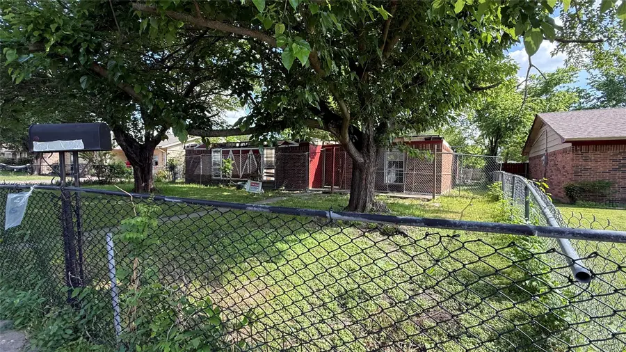 9532 Glengreen Drive, Dallas, TX 75217 - #3