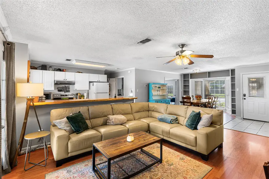 904 Kent Drive, Gainesville, TX 76240 - #3