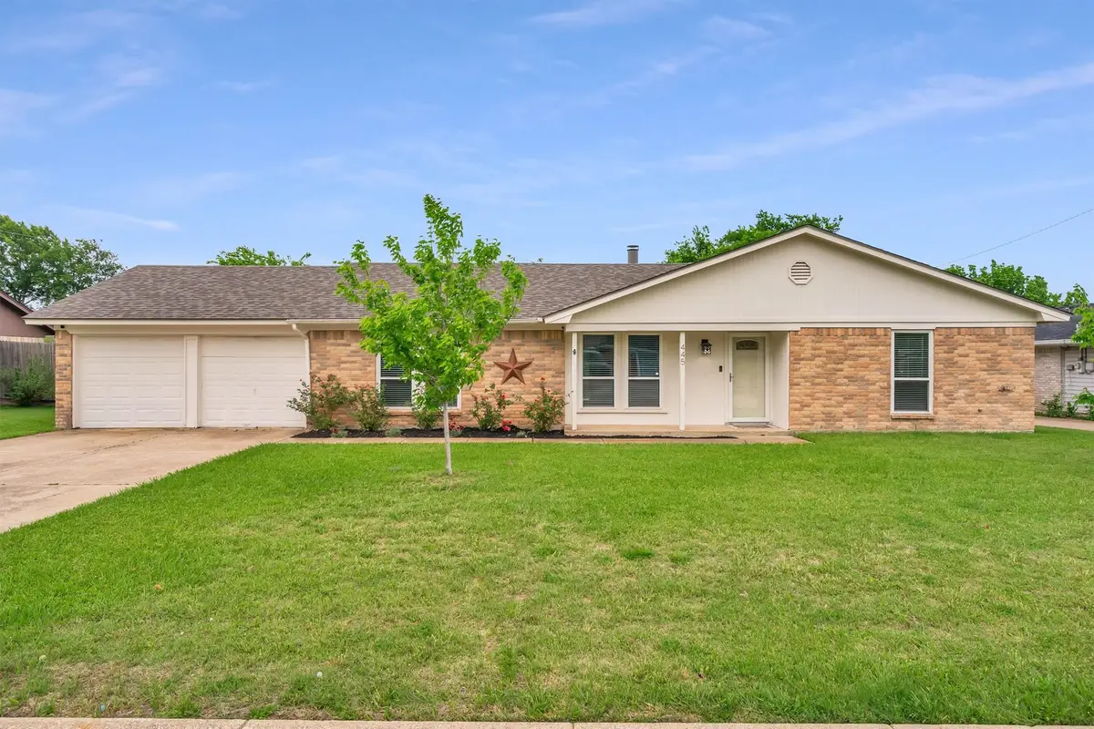 445 Parkridge Boulevard, Burleson, TX 76028 - #1