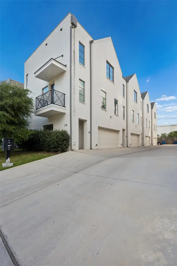 2715 Kimsey Drive #102, Dallas, TX 75235
