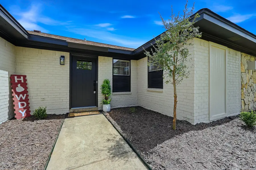 3813 Fox Hollow Drive, Bedford, TX 76021 - #3