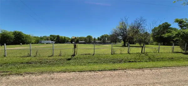 1199 County Road 1245, Savoy, TX 75479