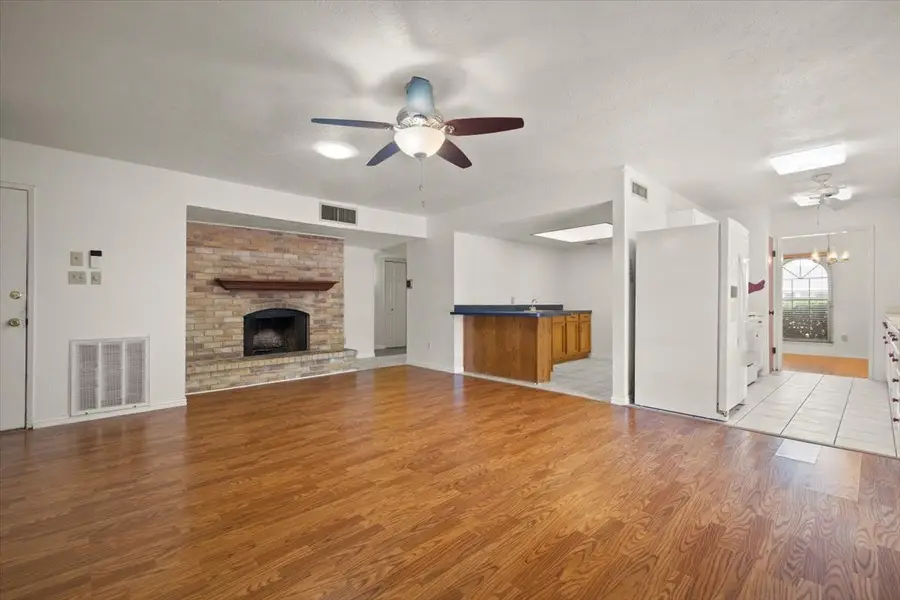 2017 Montana Trail, Grand Prairie, TX 75052 - #3