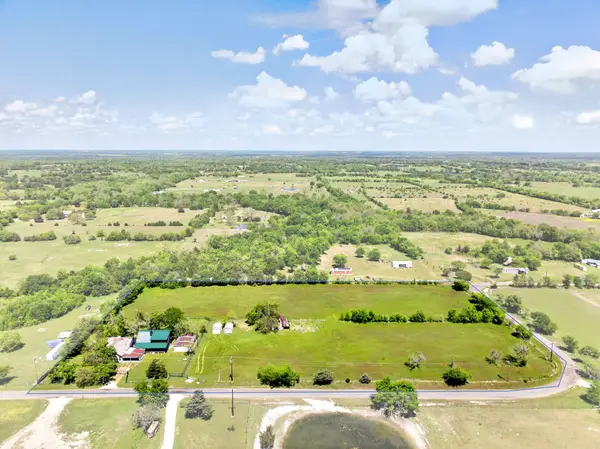 858 County Road 1006, Celeste, TX 75423