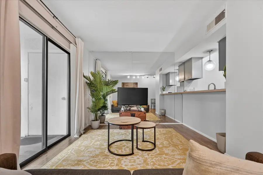 1810 N Garrett Avenue #222, Dallas, TX 75206 - #3