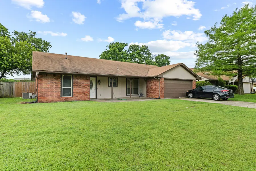 2919 Panhandle Drive, Grapevine, TX 76051 - #2