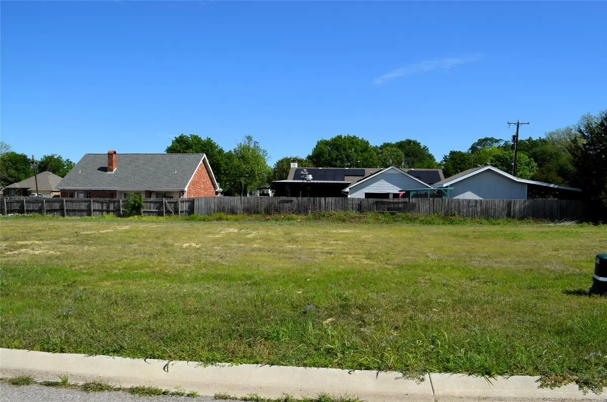 304 Preston Road, Mabank, TX 75147 - #1