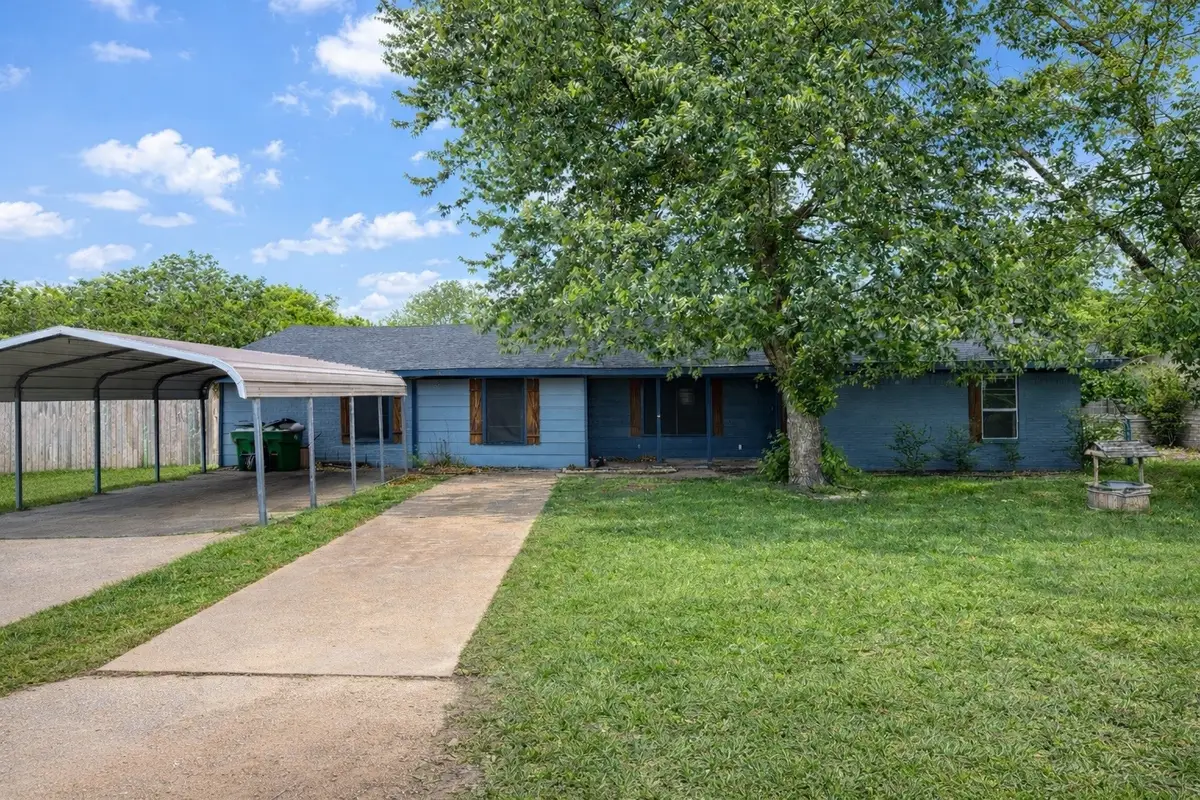 309 Simpson Drive, Southmayd, TX 75092 - #1