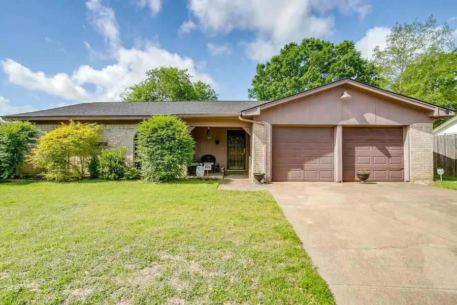 529 Jayellen Avenue, Burleson, TX 76028 - #2