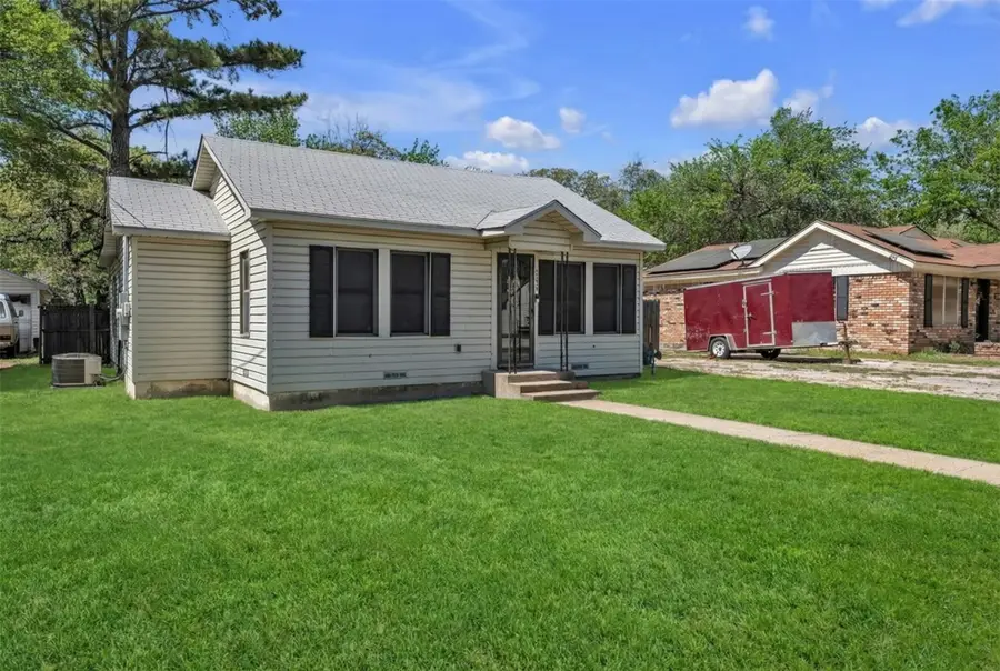 3017 Pueblo Trail, Lake Worth, TX 76135 - #3