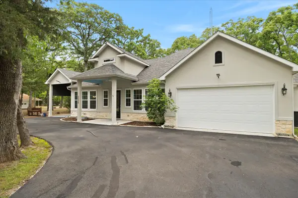 2526 Fox Point Circle, Quinlan, TX 75474