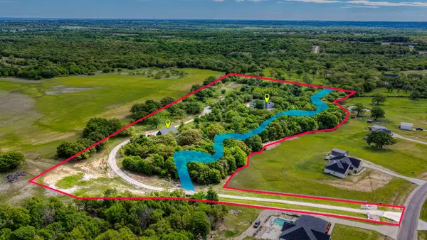 1098 Paradise Parkway, Poolville, TX 76487