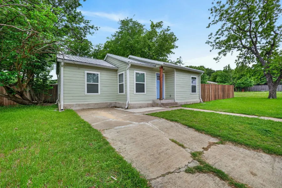712 SE 18th Street, Mineral Wells, TX 76067 - #2