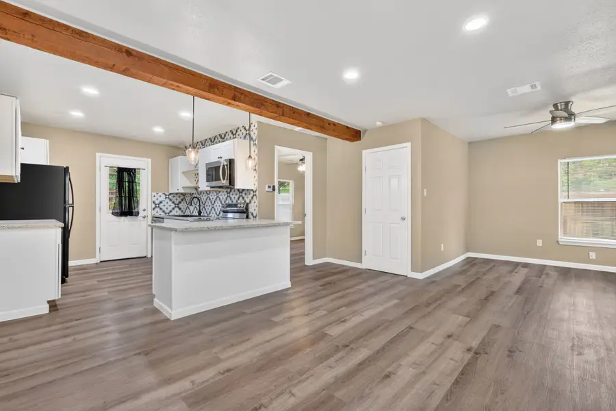 712 SE 18th Street, Mineral Wells, TX 76067 - #3