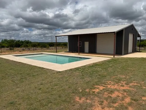 6922 Hwy 83, Ovalo, TX 79541