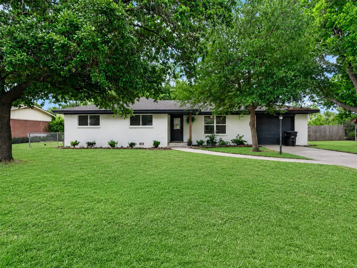 1011 Sheridan Lane, Cleburne, TX 76033 - #1