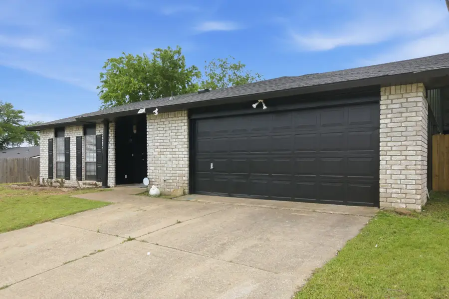 1709 Country Manor Road, Fort Worth, TX 76134 - #3