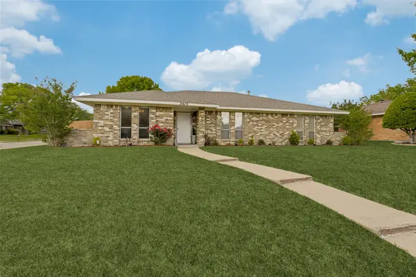 2613 Flagstone Drive, Plano, TX 75075