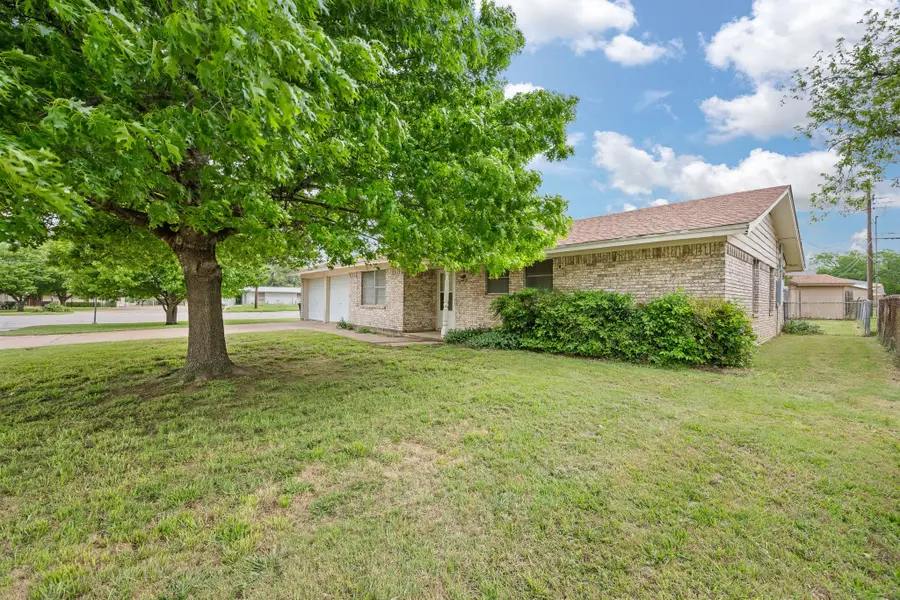 1912 Joslin Street, Cleburne, TX 76033 - #2