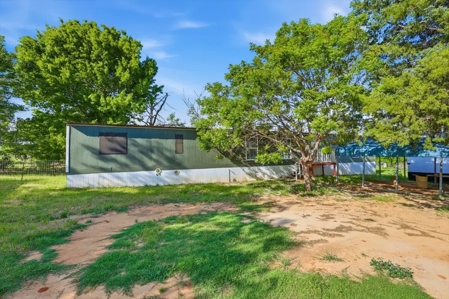 316 Summit Drive, Springtown, TX 76082 - #2