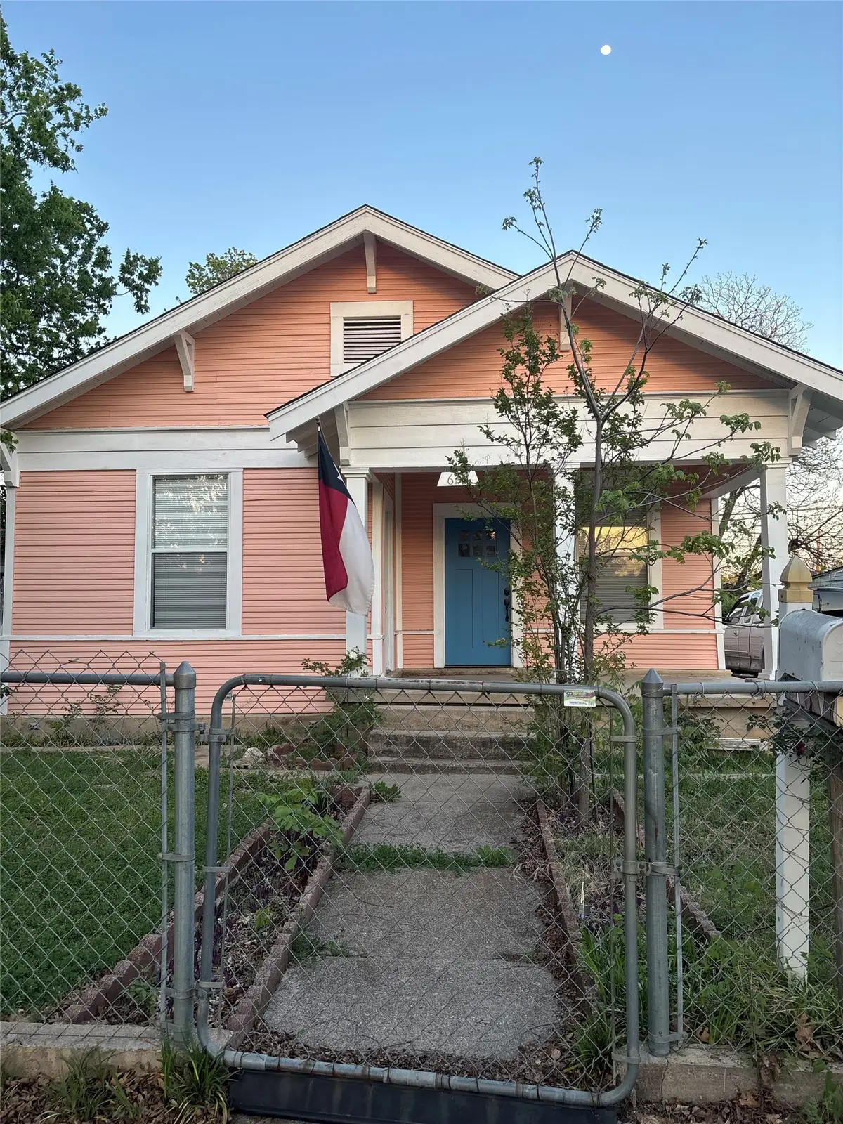 620 S Willomet Avenue, Dallas, TX 75208 - #1