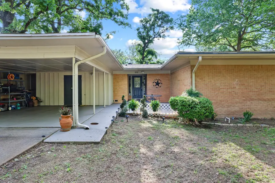 919 S French Avenue, Denison, TX 75020 - #3