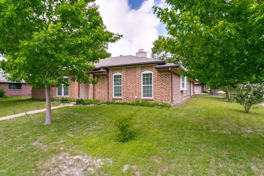 410 Cozby Avenue, Coppell, TX 75019 - #2