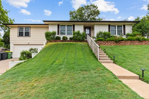 420 Brookwood Drive, Woodway, TX 76712