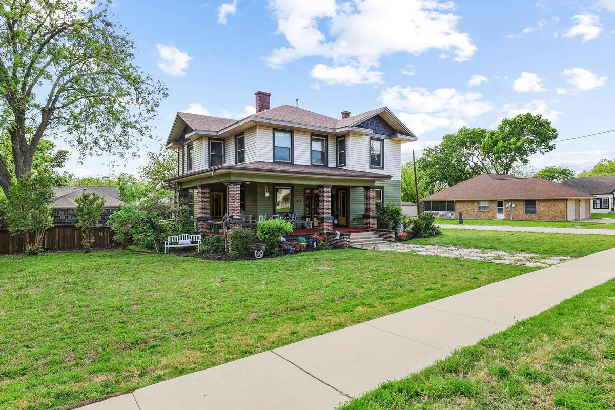 530 S Waco Street, Van Alstyne, TX 75495 - #1