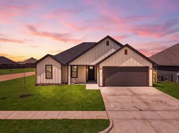 948 Huckleberry Lane, Tolar, TX 76476