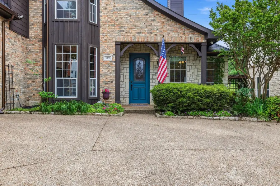 919 Kingwood Circle, Highland Village, TX 75077 - #2