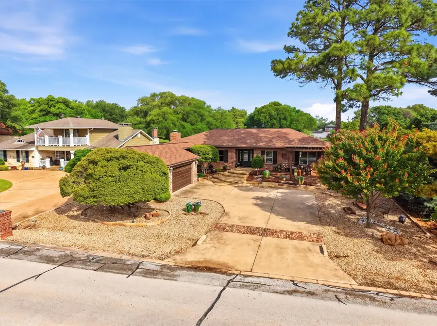 4016 Crescent Drive, Decordova, TX 76049 - #2