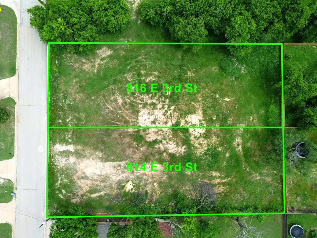 814 E 3rd Street, Weatherford, TX 76086 - #1