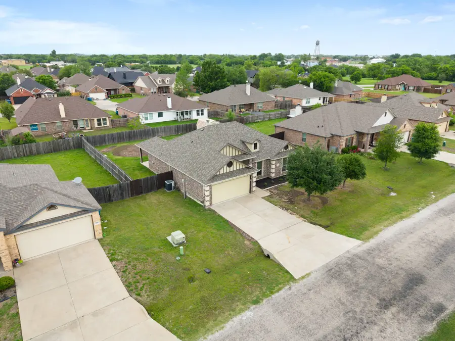 106 Poinsetta Drive, Palmer, TX 75152 - #3