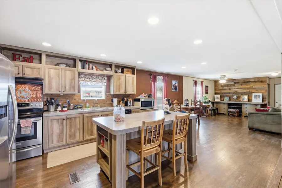 469 Emily Lane, Van Alstyne, TX 75495 - #2