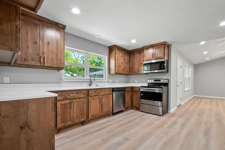 815 Lydia, Stephenville, TX 76401 - #2