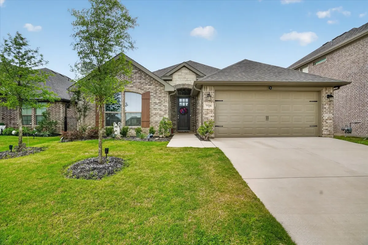 7729 Gatevine Avenue, Joshua, TX 76058 - #1