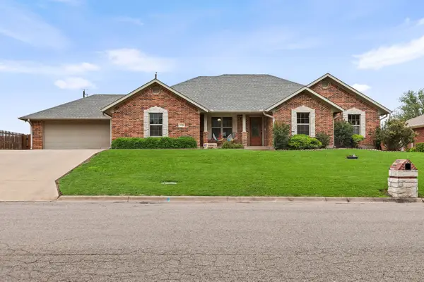 1028 N Elm Street, Muenster, TX 76252