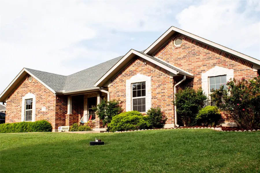 1028 N Elm Street, Muenster, TX 76252 - #2