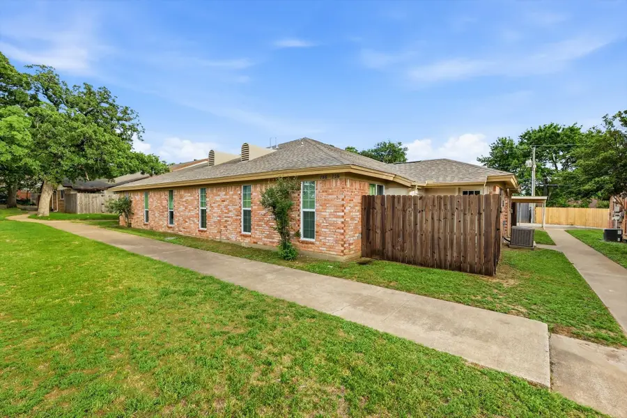 756 E Pecan Street, Hurst, TX 76053 - #3