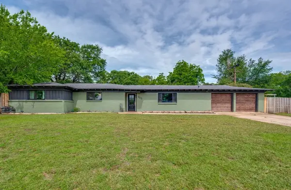 905 Hurstview Drive, Hurst, TX 76053