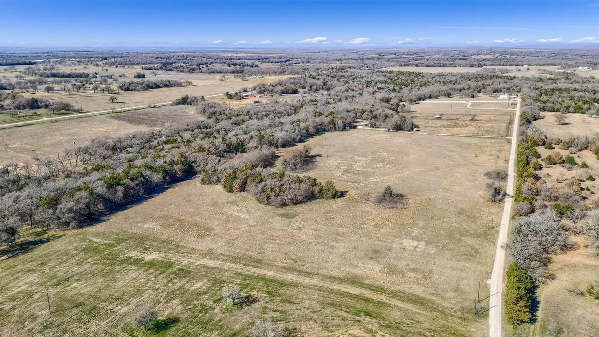 163 Twin Oaks Lane, Whitesboro, TX 76273 - #1