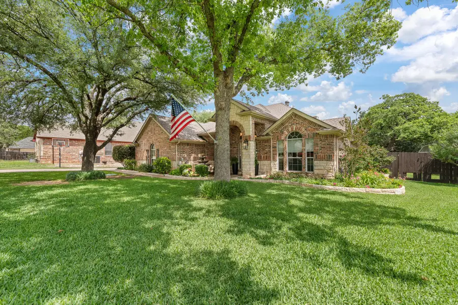 3211 Golden Oaks Circle Circle, Granbury, TX 76049 - #2