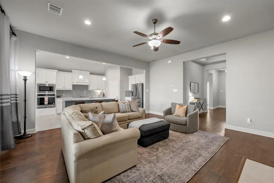 1050 Hesselridge Drive, Hewitt, TX 76643 - #3