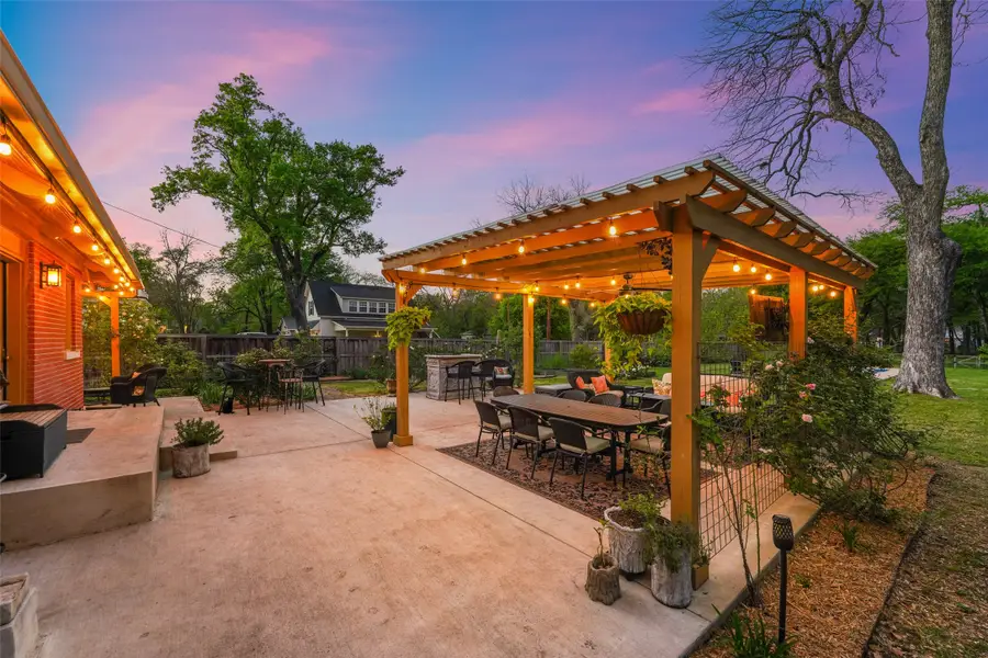 406 Griffith Avenue, Terrell, TX 75160 - #2