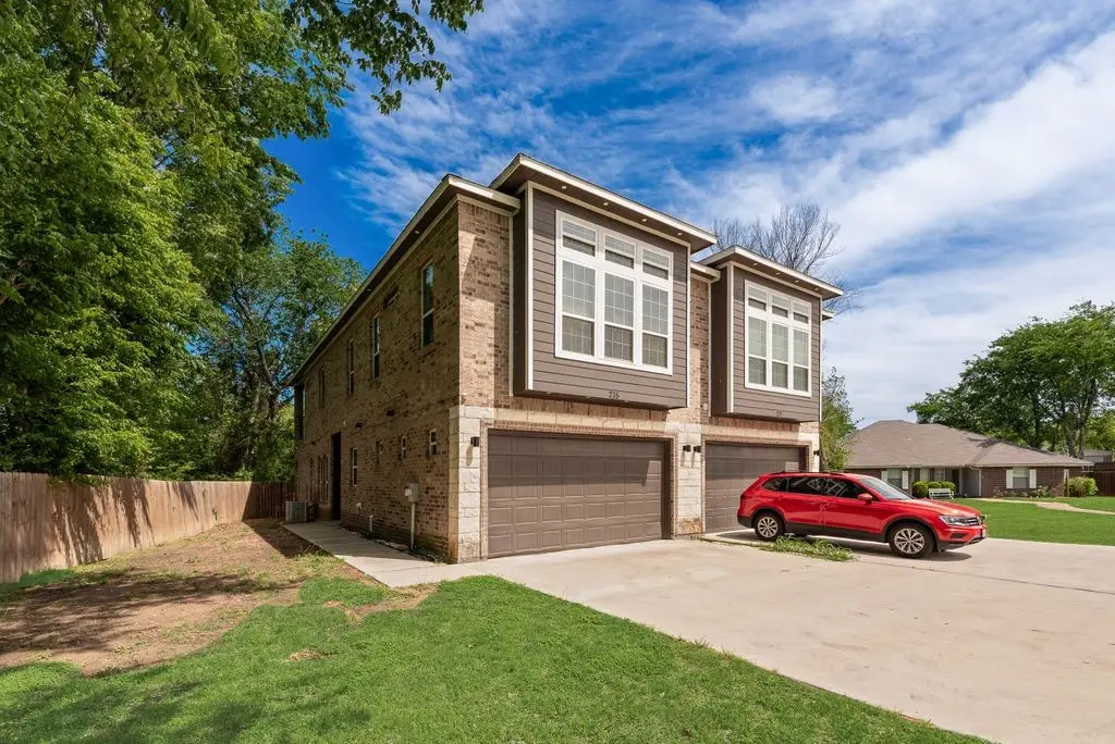 215 Idle Creek Lane, Desoto, TX 75115 - #1