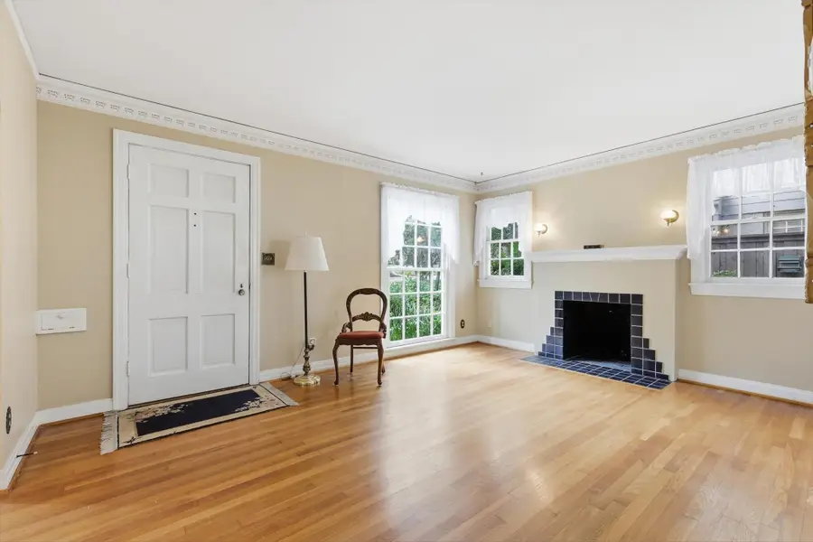 6921 Hammond Avenue, Dallas, TX 75223 - #3